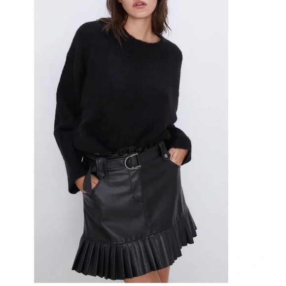 ZARA Pleated Faux Leather Pleated Mini Skirt - Picture 13 of 16
